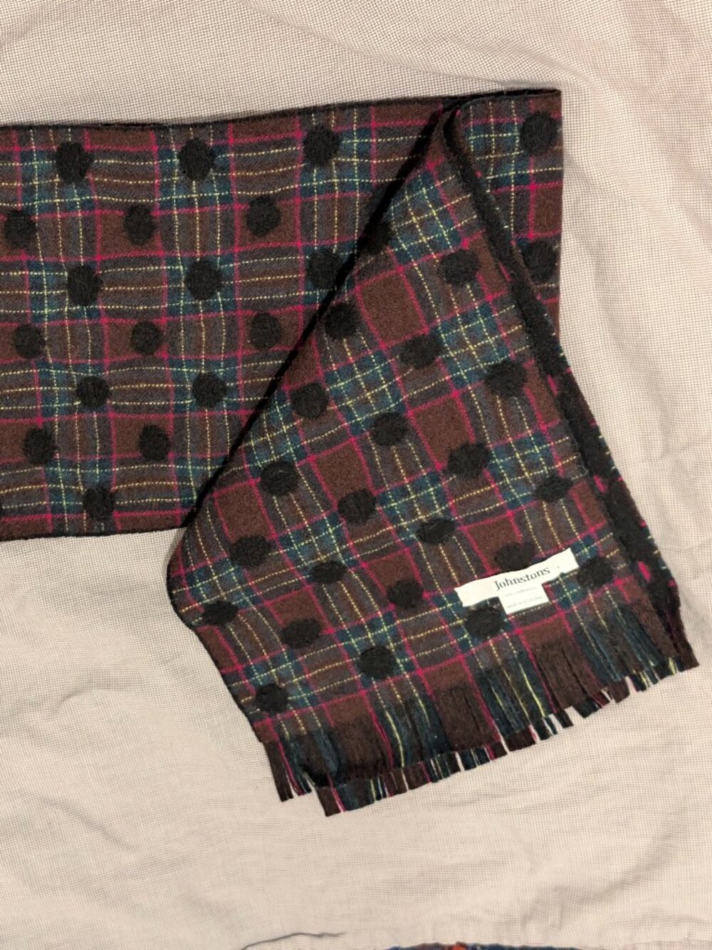 Johnstons 100% Lambswool Scarf, Scotland - Picture 2 of 10